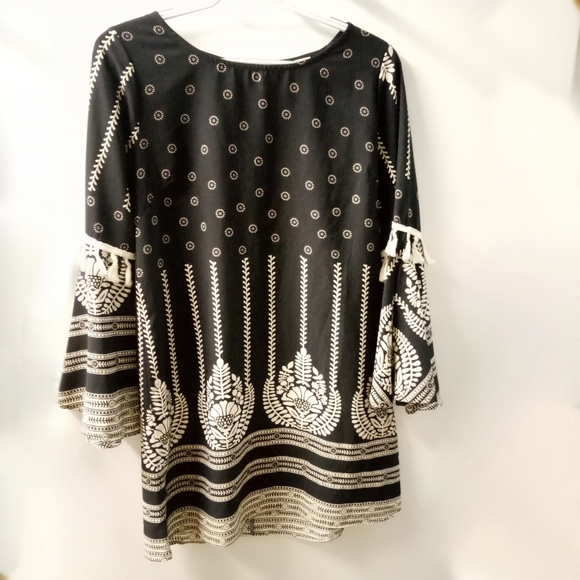 Black Bead Dresses & Skirts - Black Bead mini dress size medium